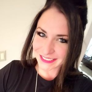 Meet your Posher, Laurie